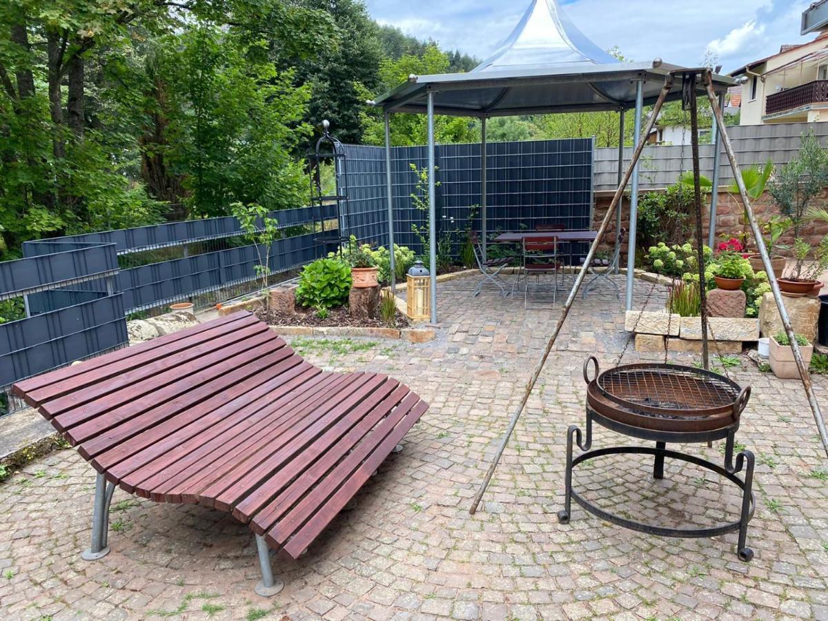 Pension - Gaestehaus Zum Pfaelzerwald Hinterweidenthal Bagian luar foto
